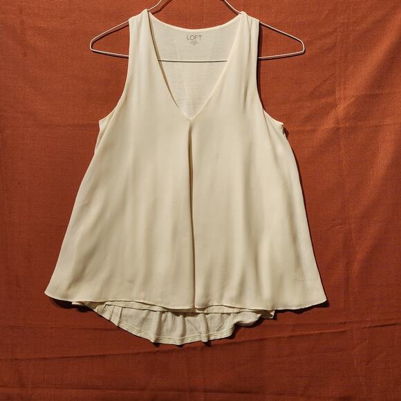 Loft Sz XS Cream Flowy Sleeveless Top Layered Minimalist Neutral Wardrobe Staple - Picture 1 of 8